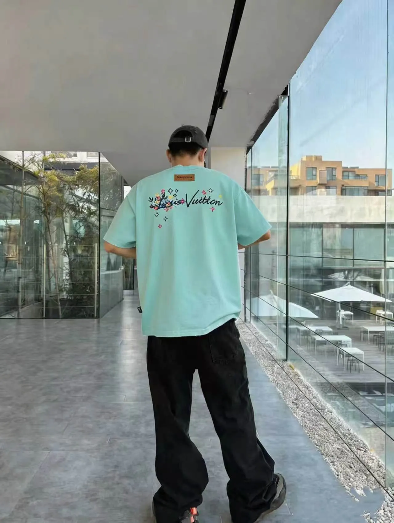 Louis Vuitton/ LV